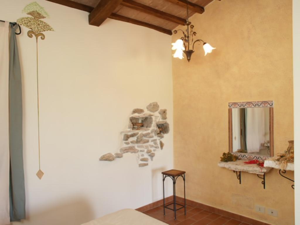 Agriturismo Il Grillo Parlante Pitigliano Habitación foto